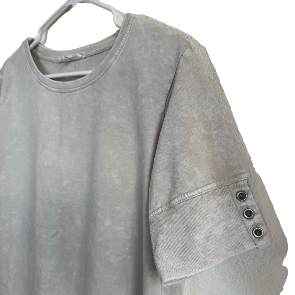 JANE+DELANCEY Short Sleeve Sweatshirt with Button Detail - Picture 3 of 9